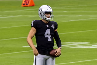 Raiders Training Camp Update: Mayock says he’s been “pleased” with Derek Carr – VIDEO