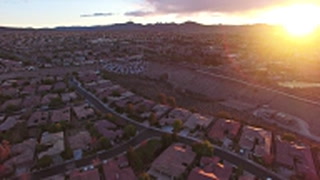 Las Vegas’ housing market cools down – VIDEO