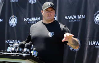 Richie Incognito Returns to Practice as Raiders Deal With Injuries Heading Into Road Stretch – VIDEO