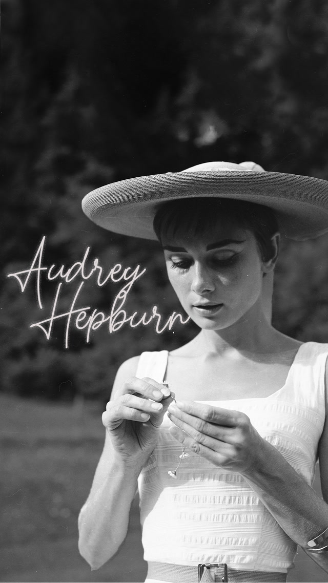 Savaştan kaçıp stil ikonu olan Audrey Hepburn