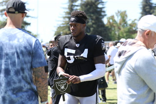 Brandon Marshall Returns to Raiders, Both Rodney Hudson and Andre James Dealing With Injury – VIDEO