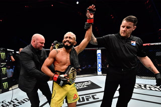 Deveison Figueiredo claims UFC flyweight crown – Video