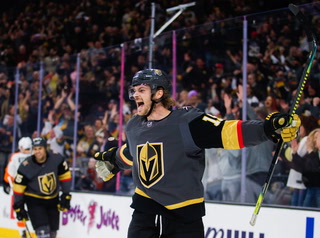 Golden Knights Edge Out Flyers with 5-4 Win – VIDEO