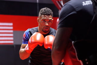 Kevin Lee’s not chasing money fights, but selling his own