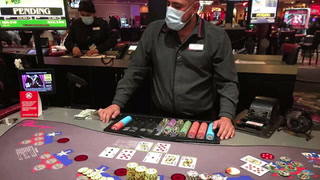 Two Las Vegas visitors win mega progressive jackpots – VIDEO