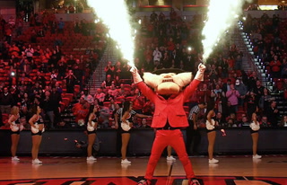 UNLV’s Hey Reb! mascot still in discussions – Video