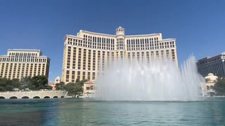 Bellagio Fountains back in action – Video