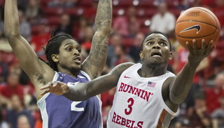 UNLV basketball suffers first loss of the season – Game Highlights