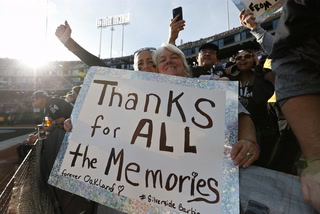 Raiders Reflect on Oakland – VIDEO