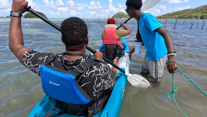 Loop Adventures in St Lucia: Kayak on the Bay in Praslin