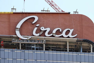Circa Las Vegas casino gets 1st six-ton exterior sign – Video