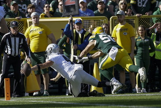 Carr’s Fumble Proves Costly, Swings Game in Favor of Packers – VIDEO