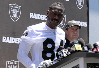 Antonio Brown Back With Raiders on Final Day of Training Camp – VIDEO