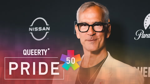 Jerry Mitchell accepts the Pride Icon award at the 2023 Queerty Pride50