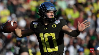 Justin Herbert: Forcing Himself to be Uncomfortable to Become an NFL Quarterback