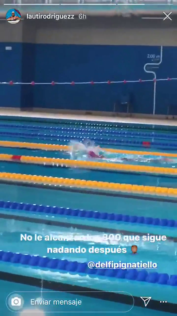 Delfina Pigniatiello siguió nadando después de ganar los 800 metros libre - Fuente: Instagram