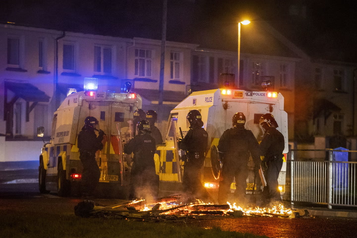 Violent clashes between police and loyalists continue in Northern Ireland