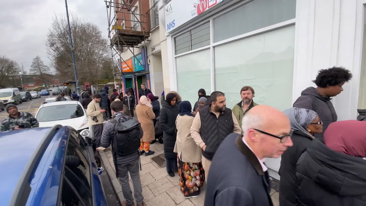Desperate people line up for dental care as third day of queuing continues in Bristol