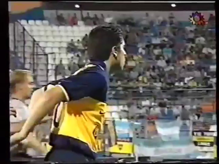 Exhibición de Riquelme en el Barcelona vs Boca Juniors (1999) - Fuente: El Trece