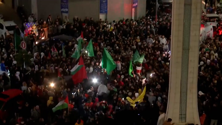 Crowds celebrate release of Palestinians held in Israeli prisons as part of ceasefire