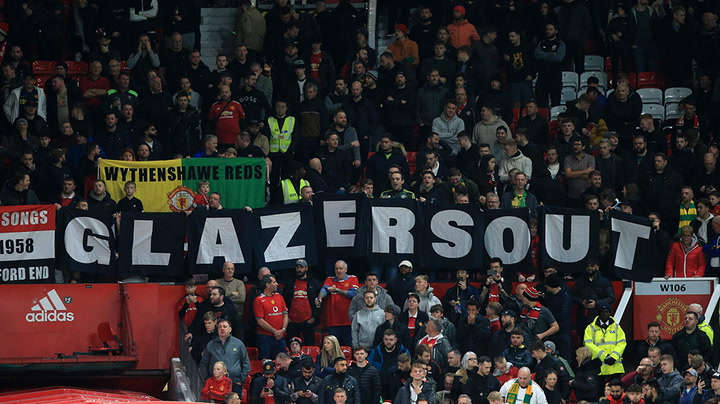 Manchester United: Glazer family consider selling Premier League club