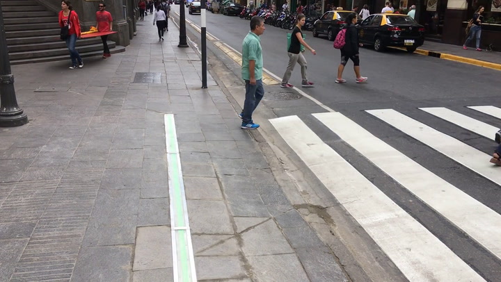 Cómo son los nuevos semáforos de Rosario para peatones