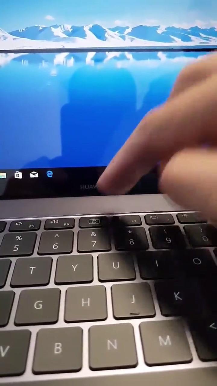 Cómo funciona la cámara de la Huawei Matebook X Pro que se esconde en el teclado