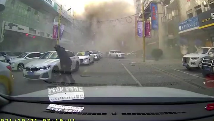 Cloud of smoke erupts after powerful gas explosion in Shenyang