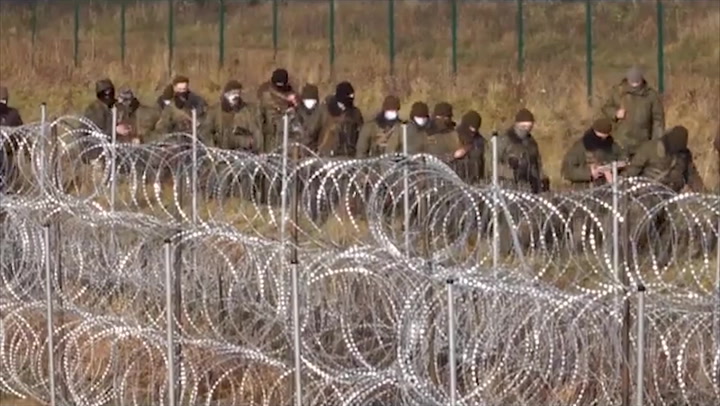 Polish government films Belarus troops at border