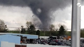 Las imágenes del impactante tornado cerca del condado de Lincoln en Nebraska, Estados Unidos