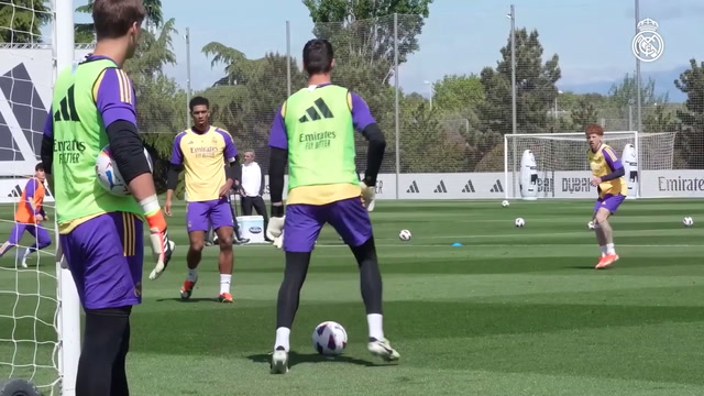 Courtois se prepara para jogar no Real Madrid após longa lesão
