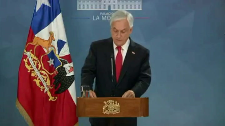 Piñera pide perdón y anuncia medidas para enfrentar crisis - Fuente: AFP