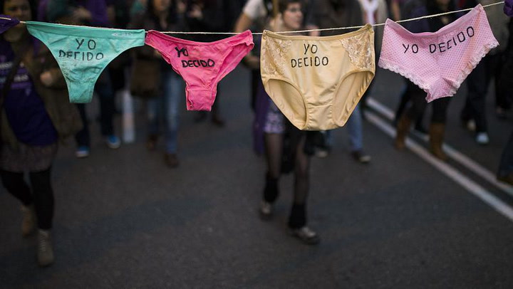 España primer país en Europa en dar luz verde a la licencia laboral por menstruación 