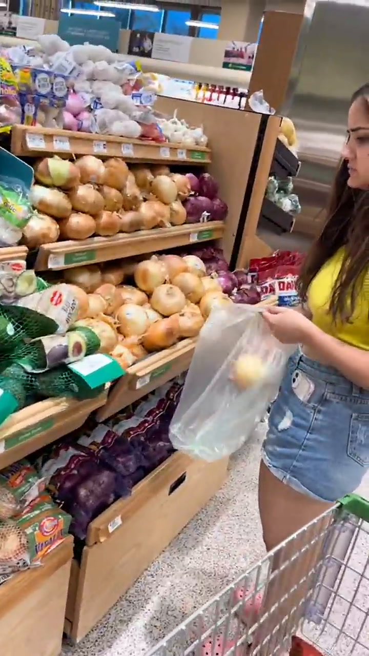 Un tiktoker argentino compartió cuánto gastó en un supermercado de Estados Unidos