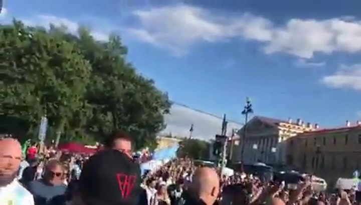 Así fue el banderazo argentino en San Petersburgo - Fuente: Twitter