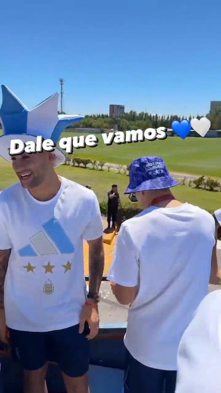 Los jugadores listos para encontrarse con los hinchas (Video: Instagram @rodridepaul)