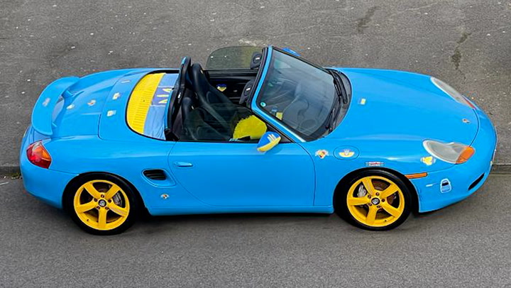 Retired DJ paints car blue and yellow in show of support for Ukraine