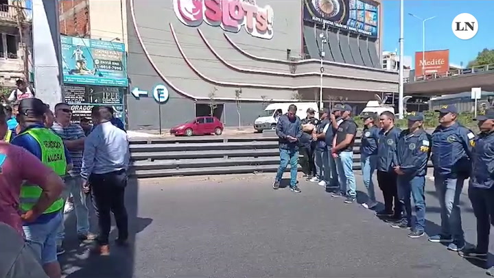 Tensión en Puente Pueyrredón con Uocra Avellaneda