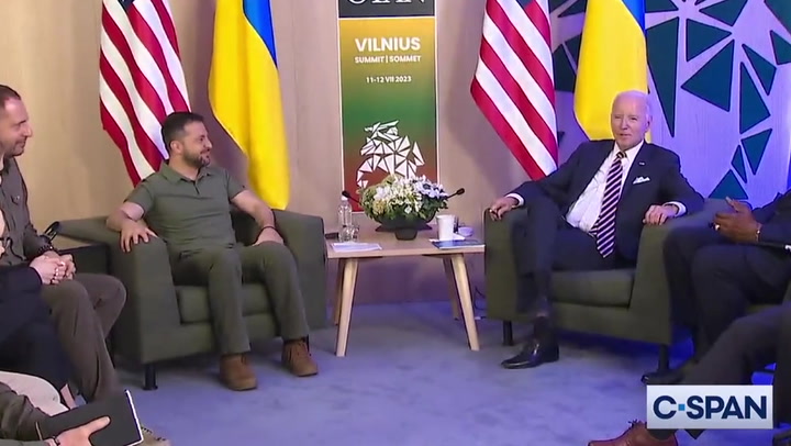 Biden sarcastically swipes at reporter questioning Zelensky on Ukraine joining Nato