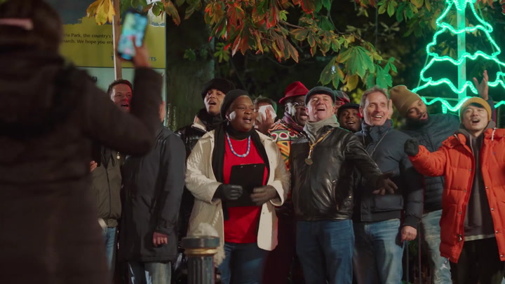 Taxi drivers form UK’s first ‘cabbie choir’ to raise money for disadvantaged children