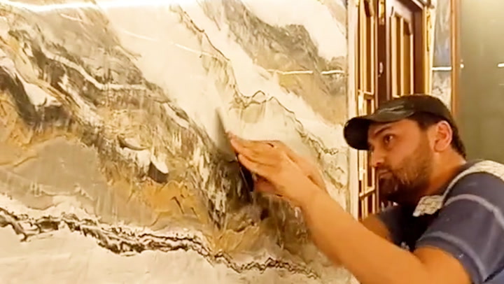 Creating faux marble walls with Venetian plaster