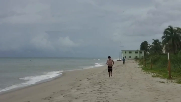 Miami se prepara para recibir al huracán Dorian