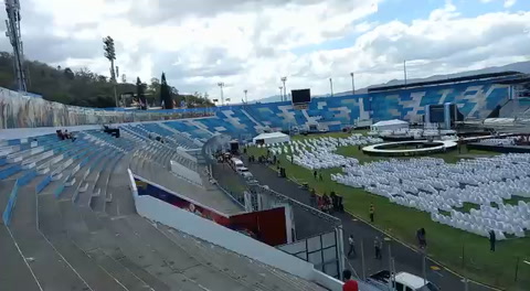 Ambiente en el Estadio Nacional previo a la toma de posesión de Xiomara Castro