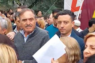 Insultos a Rodrigo De Loredo en la marcha universitaria en Córdoba