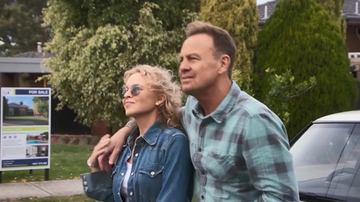 Neighbours: Kylie Minogue and Jason Donovan arrive on Ramsay Street in finale trailer