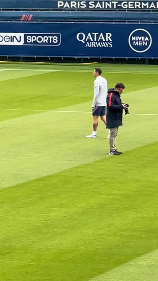 Así llegaba Di María al entrenamiento del PSG
