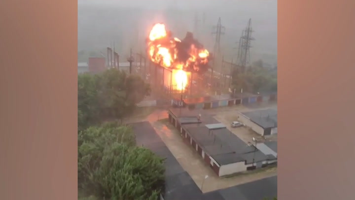 Huge fireball as lightning strikes power station in Moscow