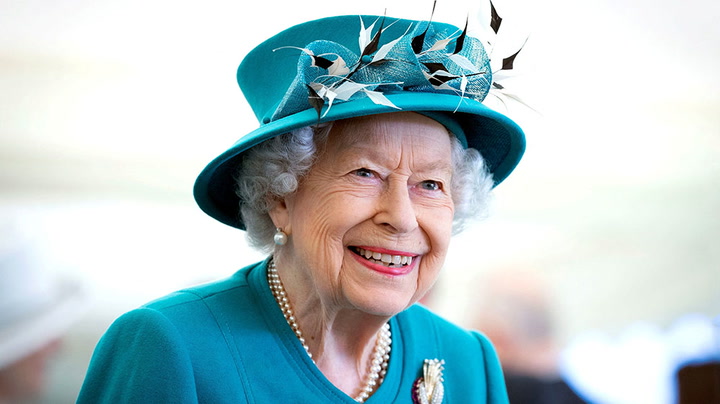 Queen cancels Christmas at Sandringham