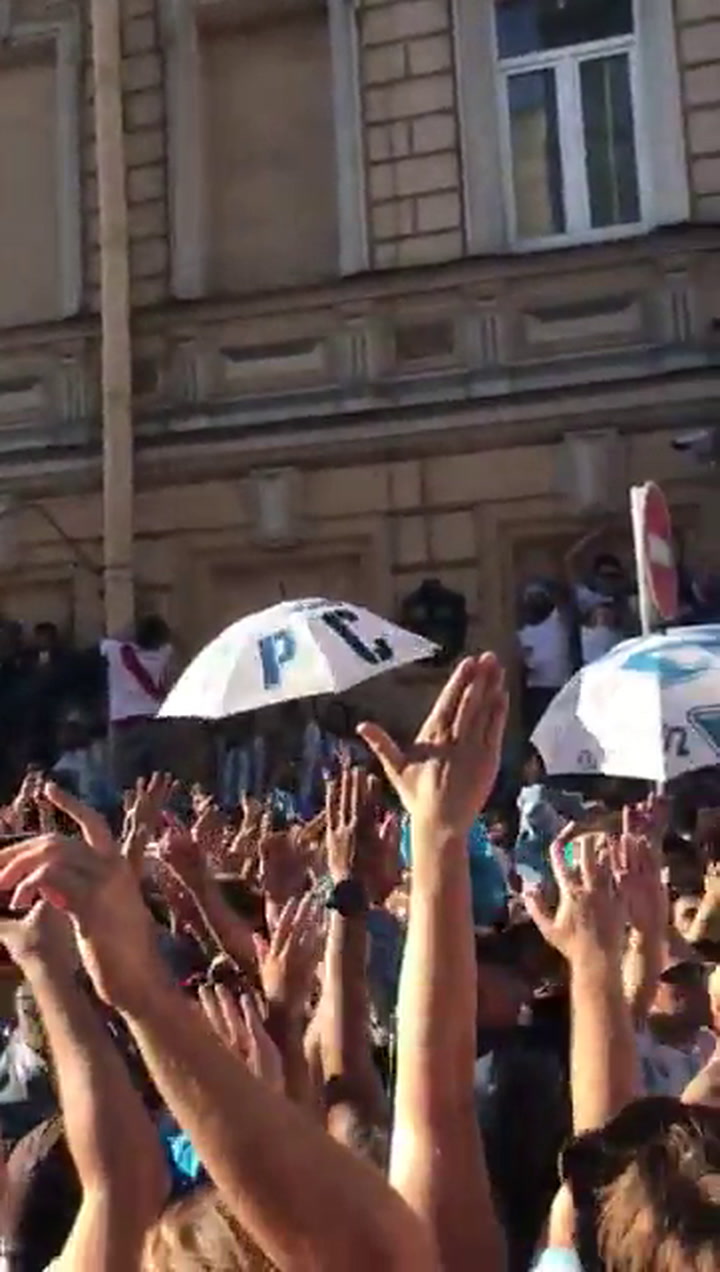 El himno argentino en el banderazo en San Petersburgo