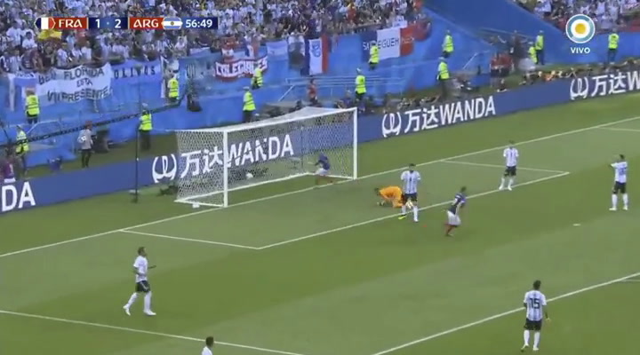El gol de Pavard contra la Argentina que marcó el 2-2 - Fuente: Televisión Pública